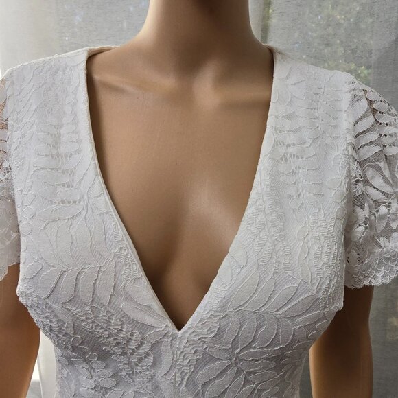 Lulus Your Hand in Mine White Lace Flutter Sleeve Maxi Dress. Size S - Picture 10 of 15